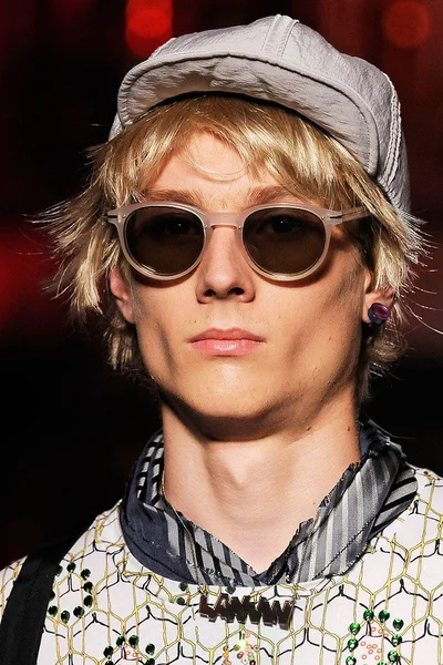 Look 93